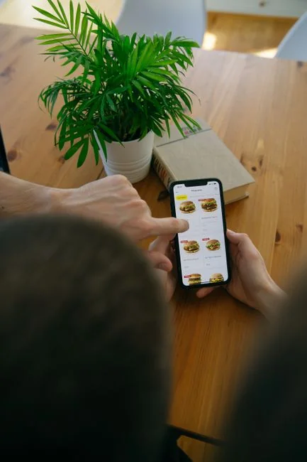 This photo is taken by Lubos Volkov for UX Store while giving a tips on how to become better designer.

After your reach certain skill level is it harder and harder to get any better … In order to progress you need to constantly push yourself to the limits and learn new things … Photo: https://www.instagram.com/lubosvolkov/ For: https://uxstore.com